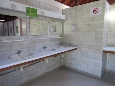 Sanitaires Camping Les Berges du Guiers St Laurent du Pont